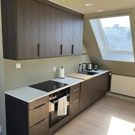 Top-floor Gem With Views Апартаменти Берген