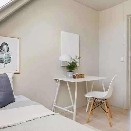 Top-floor Gem With Views * Берген